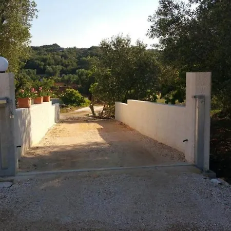 Ostuni, Villa Roma con piscina, max 10 pax Villa