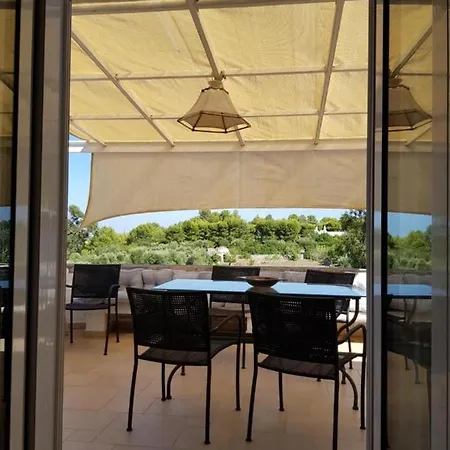 Ostuni, Villa Roma con piscina, max 10 pax Villa