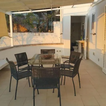 Ostuni, Villa Roma con piscina, max 10 pax Villa *